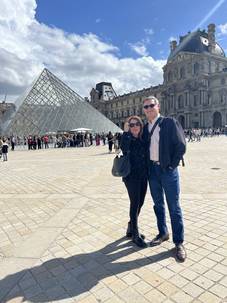 louve pyramid