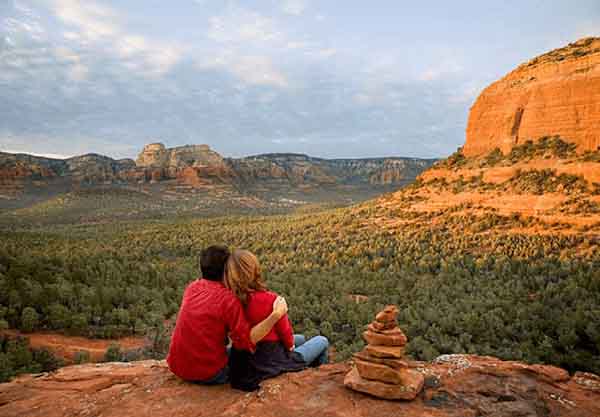 Couples-Retreat-resized Image of couple on couples retreat enjoying scenery. | Sedona Soul Adventures